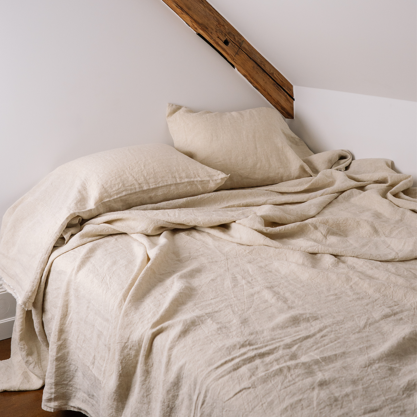 Sandy color flat sheet with sandy color long pillowcases